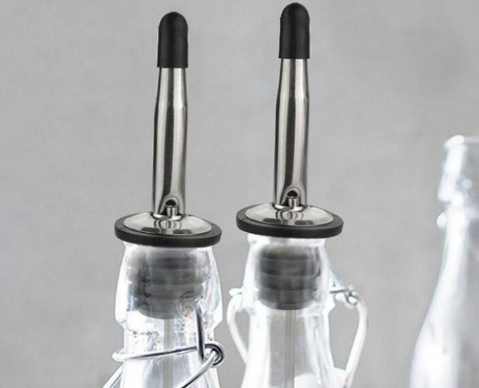 Wholesale Price Stainless Steel Pourer Spout with TPE Stopper for 27.5mm bottle in Silver or Gold color