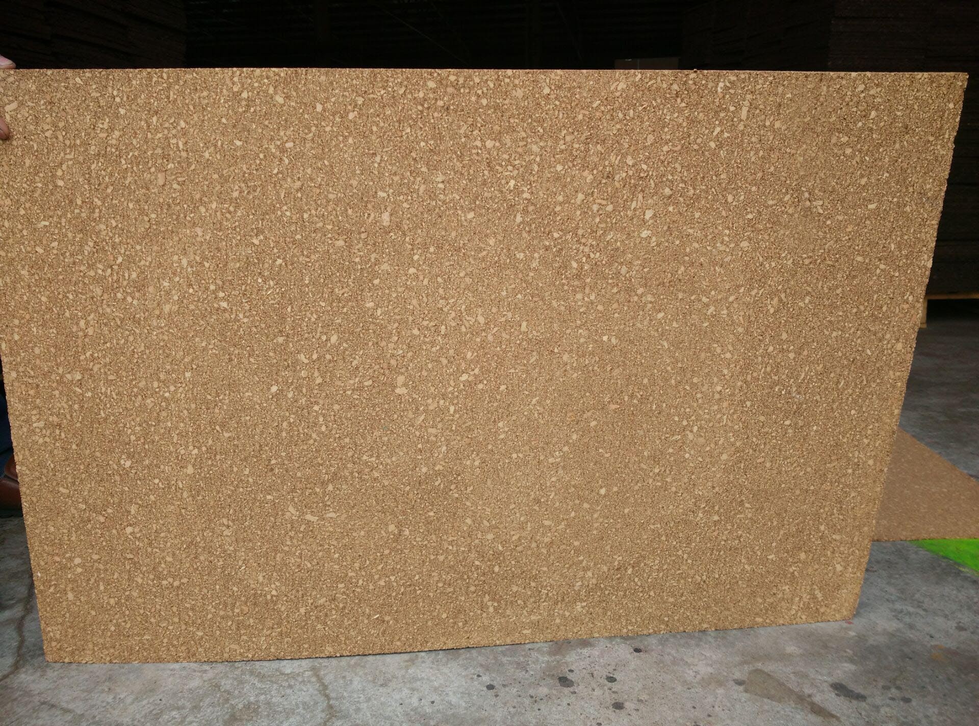 Standard size, 200kg/m3300kg/m3 Cork covering substrate/cork roll