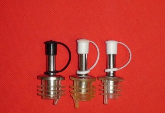 Stainless Steel Oil Bottle Pourer Metal Liquor Pourers, Good Quality and Competitive Price